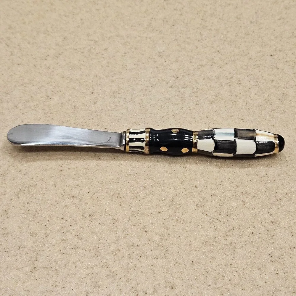 VERY RARE MACKENZIE CHILDS BLACK TIE COURTLY CHECK CERAMIC CANAPE BUTTER KNIFE